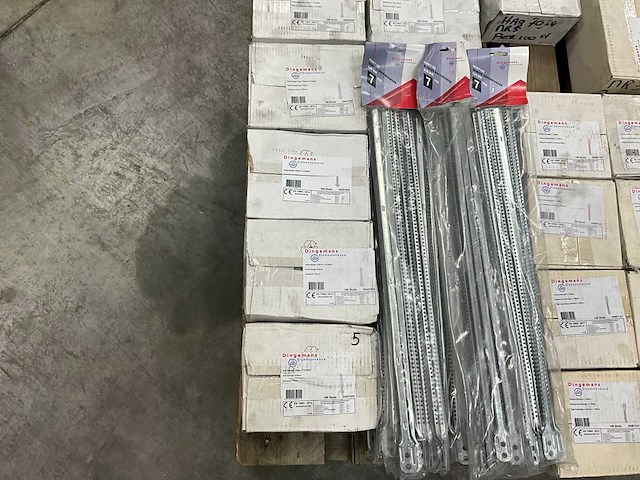 Dingemans ankerhangers 170mm en bovenhangers 85mm (2350x) - afbeelding 18 van  18