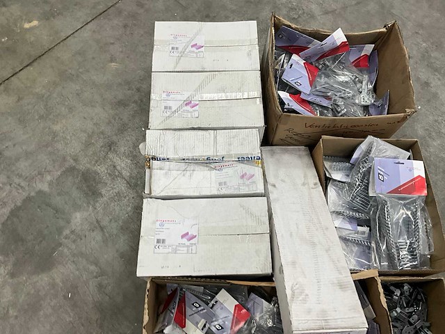 Dingemans bovenhangers, ankers, verbindingsstukken en onderhangers (1400x) - afbeelding 11 van  20