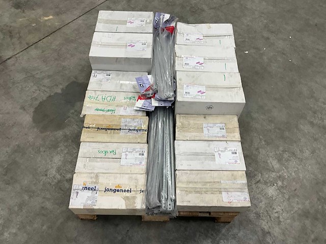 Dingemans verbindingsstukken, afhangdraden, directhangers en ankerhangers (1700x) - afbeelding 19 van  22