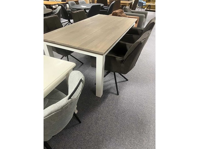 Diningtable - afbeelding 1 van  4