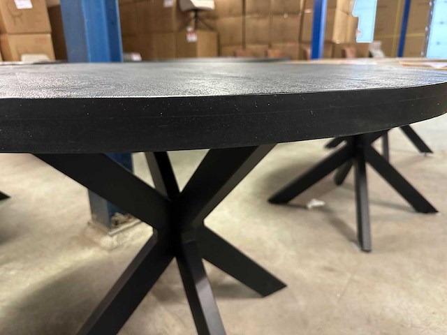 Diningtable - afbeelding 1 van  3