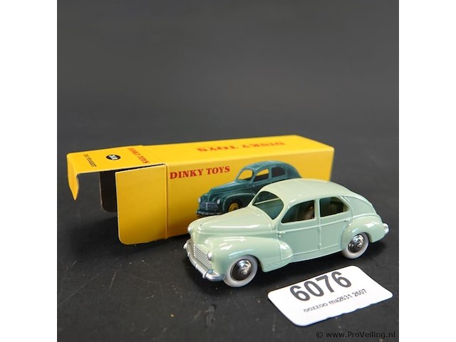 Dinky toys peugeot 203 (model 24r). in originele doos. atlas - afbeelding 1 van  5