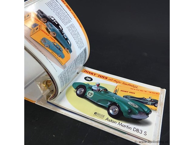 Dinky toys ringmap met gedetailleerde modelauto-documentatie. atlas collections - afbeelding 5 van  7