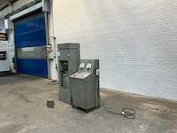 Dintel metaal - 300t - hydraulic press - 1968 - afbeelding 2 van  5