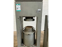Dintel metaal - 300t - hydraulic press - 1968 - afbeelding 4 van  5