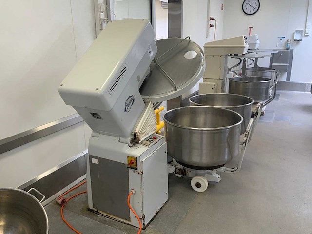 Diosna sp 200 af spiraalkneder - afbeelding 3 van  7
