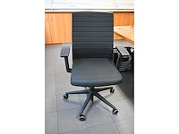 Directie bureau met bureaustoel - afbeelding 4 van  5