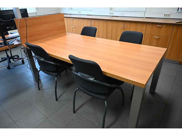 Directie vergadertafel met 4 stoelen - afbeelding 1 van  4