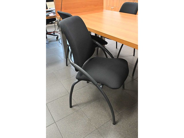 Directie vergadertafel met 4 stoelen - afbeelding 4 van  5