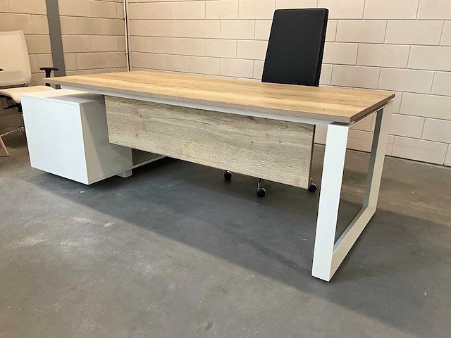 Directiebureau - afbeelding 1 van  13