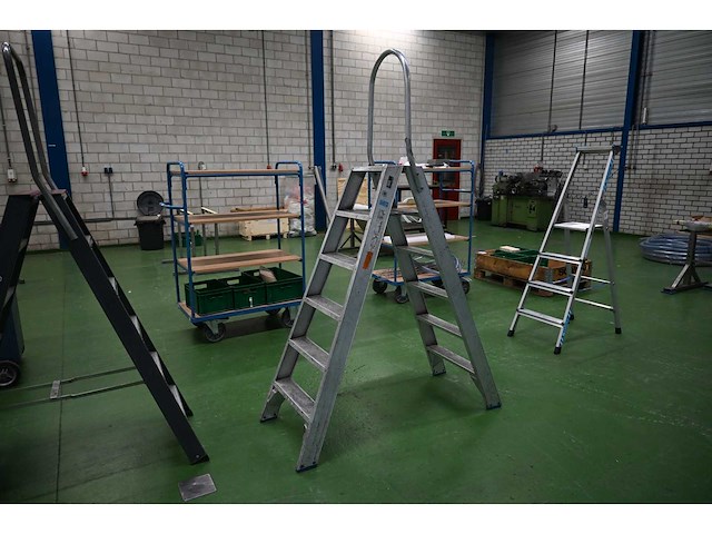 Dirks 2x6 aluminium uitzettrap - afbeelding 1 van  4
