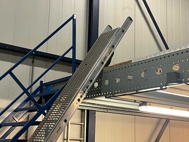 Dirks dbl04 reddingsladder - afbeelding 1 van  5