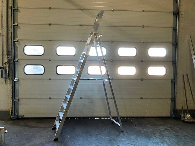 Dirks dob11 bordestrap 11-trede - platformhoogte 260cm - afbeelding 1 van  5