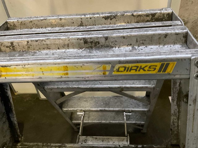 Dirks trap - afbeelding 3 van  3