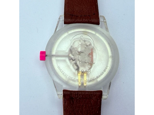 Disney katrien duck q&q smilesolar collector's horloge - afbeelding 6 van  7