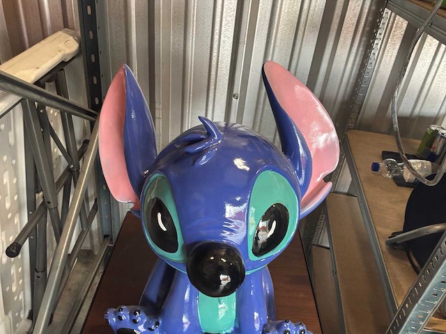Disney stich collectible beeld - afbeelding 3 van  3