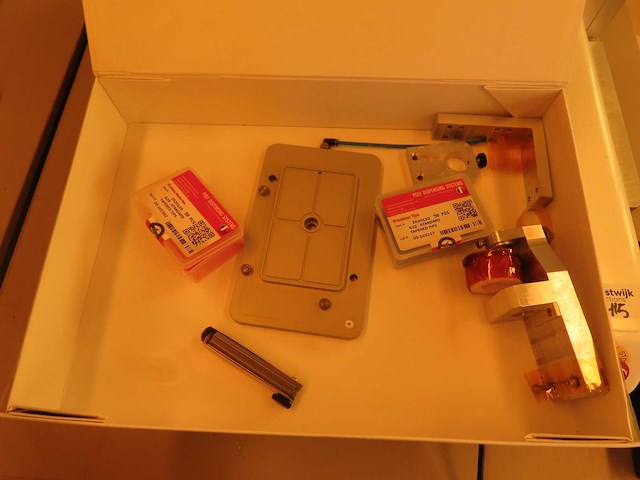 Dispenser tech - f serie - dispensing robot - afbeelding 6 van  16