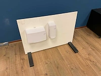 Dispensers gemonteerd op display (2x)