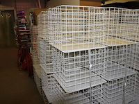 Display bakken, draadmanden ca 24 stuks - afbeelding 1 van  3