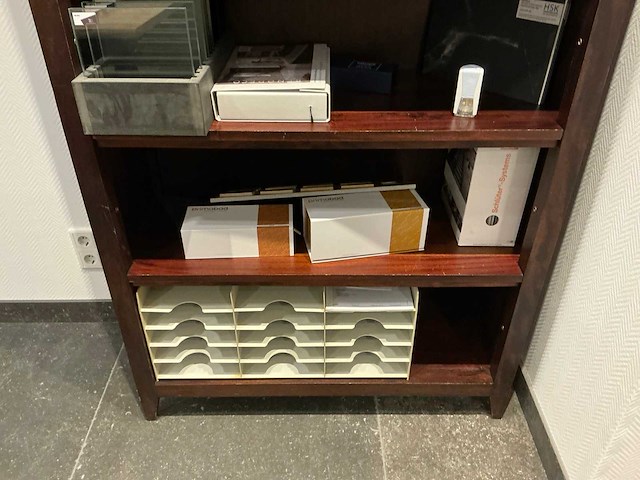 Display kast met inhoud (3x) - afbeelding 3 van  30