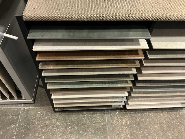 Display kast met inhoud (3x) - afbeelding 4 van  30