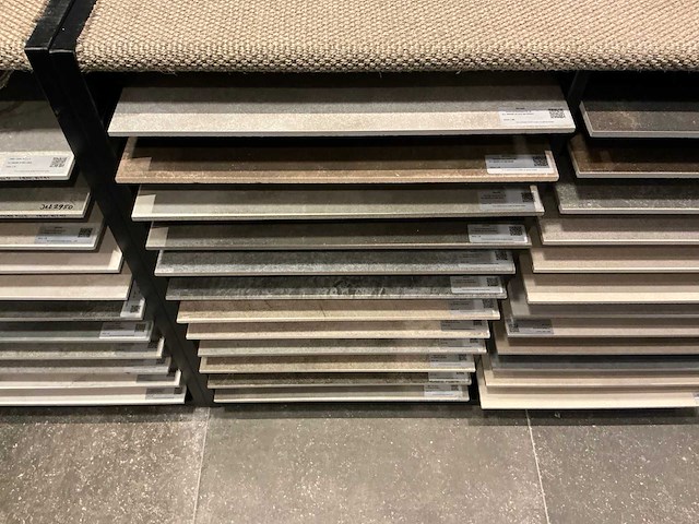 Display kast met inhoud (3x) - afbeelding 6 van  30