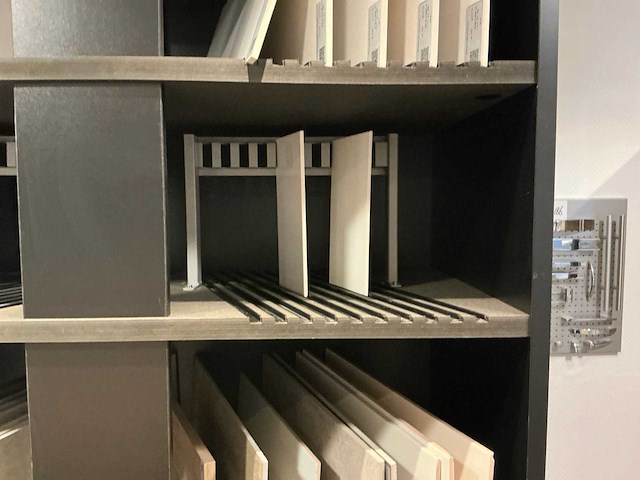 Display kast met inhoud (3x) - afbeelding 9 van  30