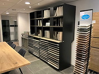 Display kast met inhoud (3x) - afbeelding 1 van  30