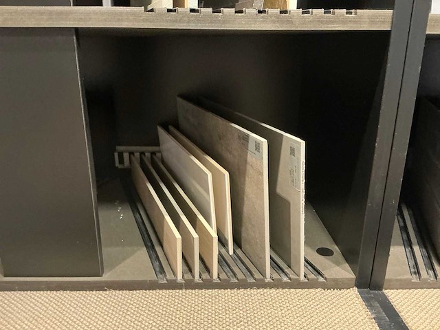 Display kast met inhoud (3x) - afbeelding 16 van  30