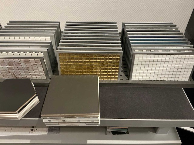 Display kast met inhoud (3x) - afbeelding 20 van  30