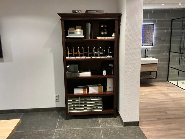 Display kast met inhoud (3x) - afbeelding 12 van  30