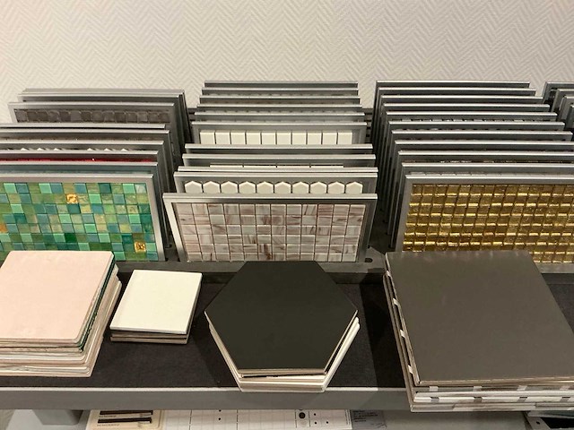 Display kast met inhoud (3x) - afbeelding 24 van  30