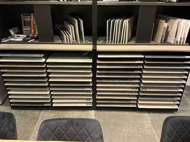 Display kast met inhoud (3x) - afbeelding 27 van  30
