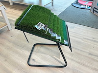 Display met kunstgras - afbeelding 1 van  2