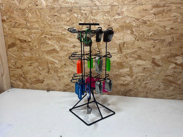 Display met sleutelhangers - afbeelding 2 van  8