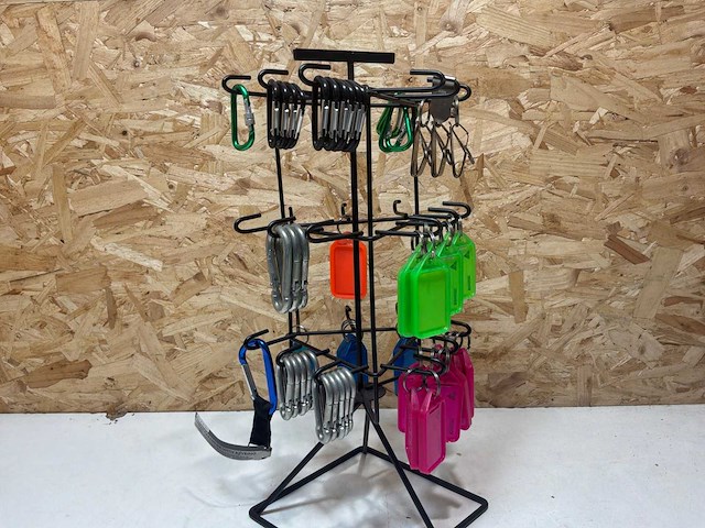 Display met sleutelhangers - afbeelding 7 van  8