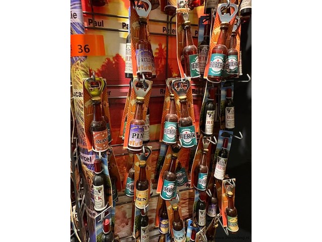 Display-rek inclusief inhoud - diverse flessenopeners - afbeelding 5 van  6
