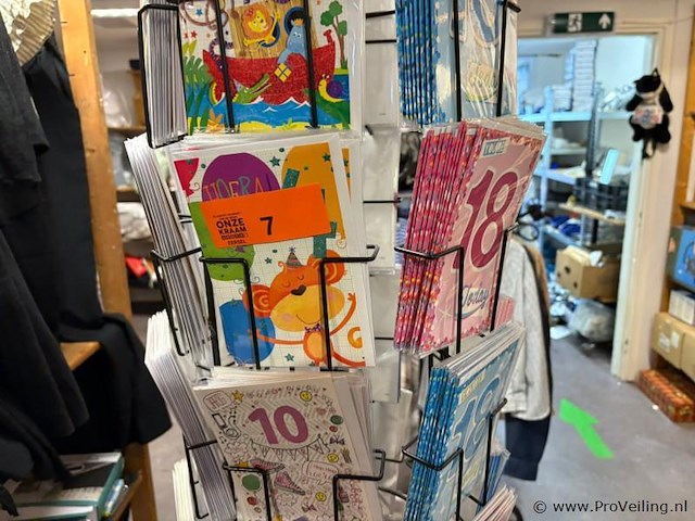 Display-rek inclusief inhoud - diverse kaarten - afbeelding 1 van  4