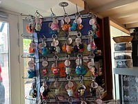 Display-rek inclusief inhoud - diverse sleutelhangers