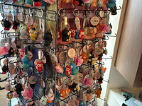 Display-rek inclusief inhoud - diverse sleutelhangers - afbeelding 4 van  6