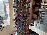 Display-rek inclusief inhoud - diverse sleutelhangers - afbeelding 6 van  6
