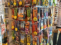 Display-rek inclusief inhoud - diverse sleutelhangers