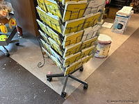 Display-rek inclusief inhoud - diverse sleutelhangers