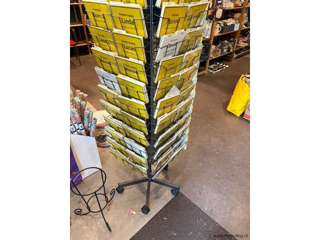 Display-rek inclusief inhoud - diverse sleutelhangers - afbeelding 5 van  6
