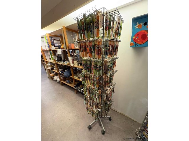 Display-rek inclusief inhoud - diverse sleutelhangers - afbeelding 5 van  5
