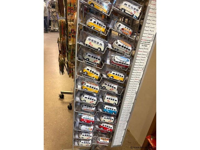 Display-rek inclusief inhoud diverse mini auto's - afbeelding 2 van  9