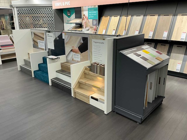 Display winkelstelling - afbeelding 1 van  7