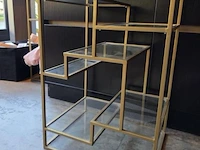 Displaykast v.v. goudkleurig metalen frame en glazen planken - afbeelding 4 van  5