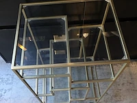 Displaykast v.v. goudkleurig metalen frame en glazen planken - afbeelding 5 van  5