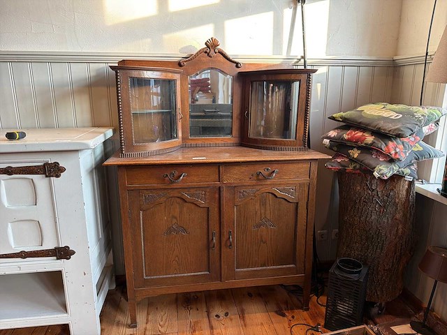 Display/opberg kast met spiegel - afbeelding 1 van  5